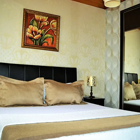 Eskibag Butik Hotell Adalar